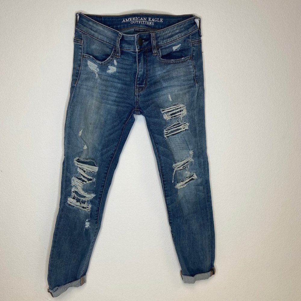 Distressed Jegging Crop Jeans